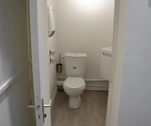 Petit T2 Hypercentre Avec Terrasse Privee - 006